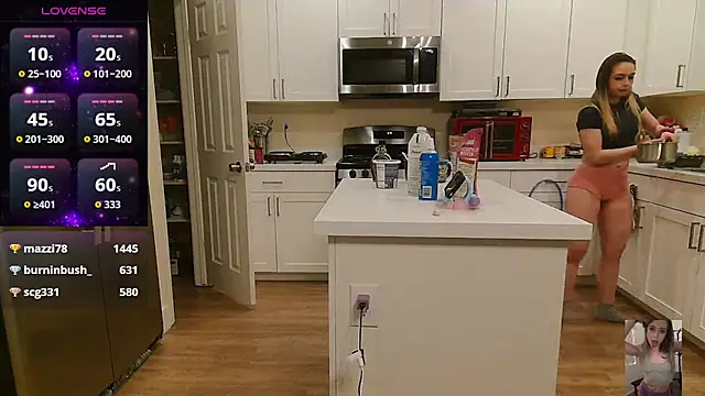 Snapshot of Blondiewithanass chatting on November 2025 12:16:01 PM Blondiewithanass online show from November 2025 12:16:01 PM