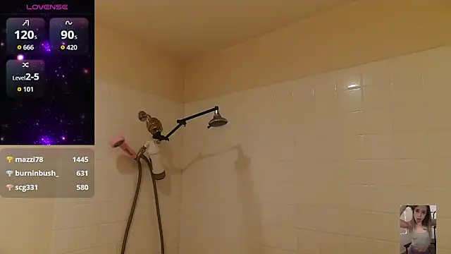 Snapshot of Blondiewithanass chatting on November 2025 12:42:02 AM Blondiewithanass online show from November 2025 12:42:02 AM