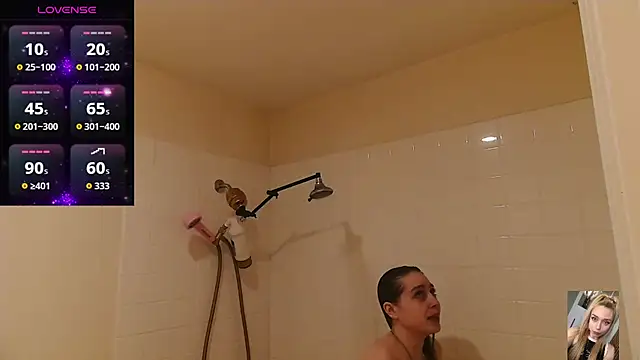 Snapshot of Blondiewithanass chatting on December 2025 02:50:02 AM Blondiewithanass online show from December 2025 02:50:02 AM