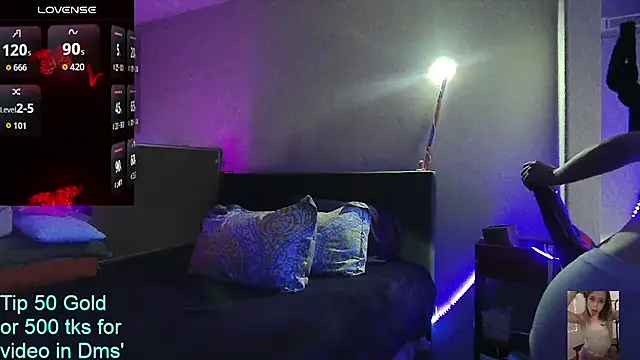Blondiewithanass online show from June 2026 03:38:01 AM