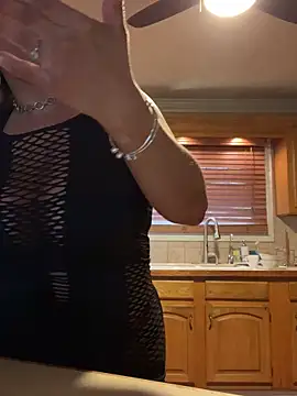 LittleMissEeve online show from November 2025 09:36:02 PM