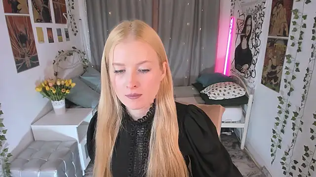 Snapshot of Laly_Peach chatting on November 2025 03:56:02 PM Laly Peach online show from November 2025 03:56:02 PM