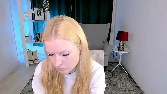 Snapshot of Laly_Peach chatting on July 2026 11:16:02 AM Laly Peach online show from July 2026 11:16:02 AM