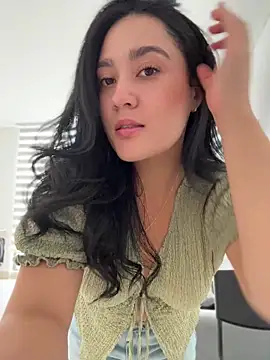 Nina lovi online show from June 2026 05:47:02 PM