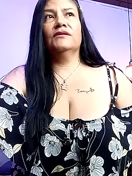 Snapshot of salomexlove_20 chatting on October 2025 01:12:02 PM salomexlove 20 online show from October 2025 01:12:02 PM