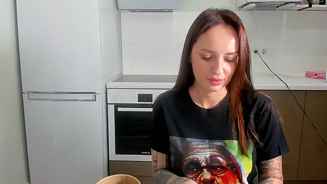 Snapshot of Your_Masha chatting on April 2026 07:14:01 AM Your Masha online show from April 2026 07:14:01 AM