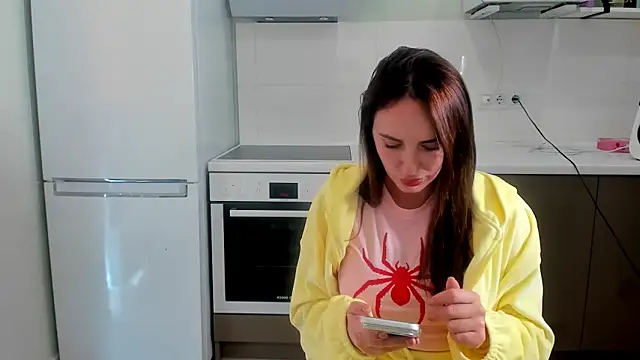 Snapshot of Your_Masha chatting on April 2026 12:23:01 PM Your Masha online show from April 2026 12:23:01 PM