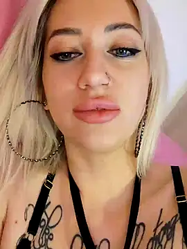 Snapshot of Fuck-Gina chatting on January 2025 11:44:01 PM Fuck-Gina online show from January 2025 11:44:01 PM
