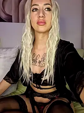 Snapshot of Fuck-Gina chatting on January 2025 10:41:01 PM Fuck-Gina online show from January 2025 10:41:01 PM