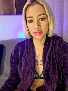 Snapshot of Fuck-Gina chatting on March 2025 12:31:01 AM Fuck-Gina online show from March 2025 12:31:01 AM