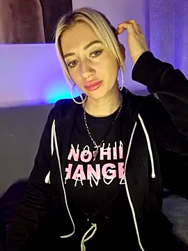 Snapshot of Fuck-Gina chatting on March 2025 12:32:01 AM Fuck-Gina online show from March 2025 12:32:01 AM