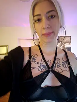 Snapshot of Fuck-Gina chatting on March 2025 05:09:02 AM Fuck-Gina online show from March 2025 05:09:02 AM