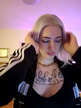 Snapshot of Fuck-Gina chatting on March 2025 04:51:02 AM Fuck-Gina online show from March 2025 04:51:02 AM