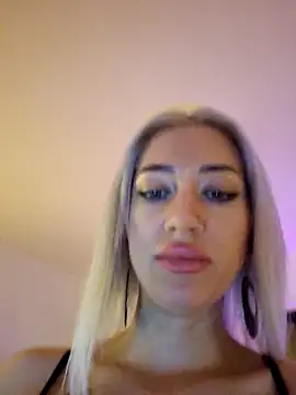 Snapshot of Fuck-Gina chatting on March 2025 04:03:02 AM Fuck-Gina online show from March 2025 04:03:02 AM