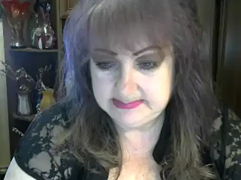 Snapshot of ElenaZed chatting on December 2024 08:39:02 PM ElenaZed online show from December 2024 08:39:02 PM