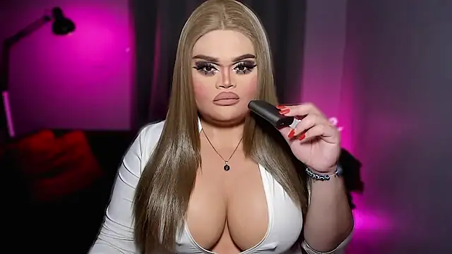 KarolinaThompson online show from April 2026 04:35:02 AM