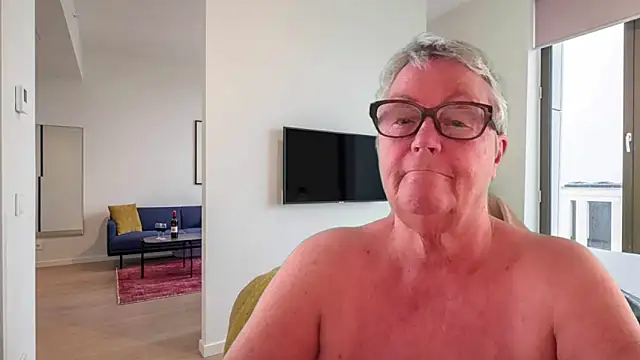 GrannyChrissy68 online show from May 2026 02:24:02 PM