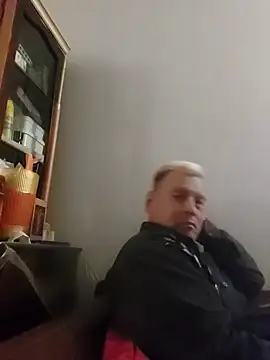 Snapshot of gayphotograper chatting on October 2025 08:11:02 PM gayphotograper online show from October 2025 08:11:02 PM