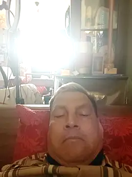 Snapshot of gayphotograper chatting on November 2025 02:51:01 PM gayphotograper online show from November 2025 02:51:01 PM