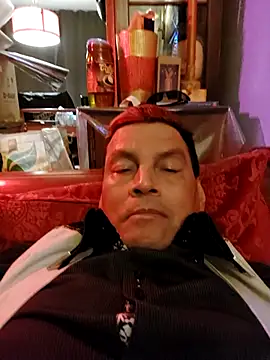 Snapshot of gayphotograper chatting on December 2025 09:22:02 PM gayphotograper online show from December 2025 09:22:02 PM