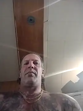 trucker1979 online show from April 2026 10:40:02 PM