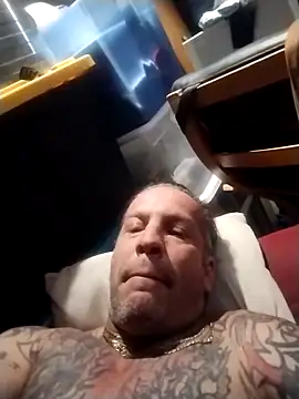 trucker1979 online show from May 2026 10:36:01 AM