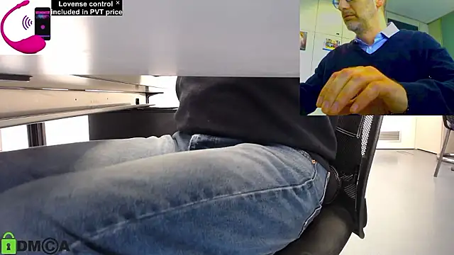 Snapshot of pliko chatting on February 2026 01:32:02 PM pliko online show from February 2026 01:32:02 PM