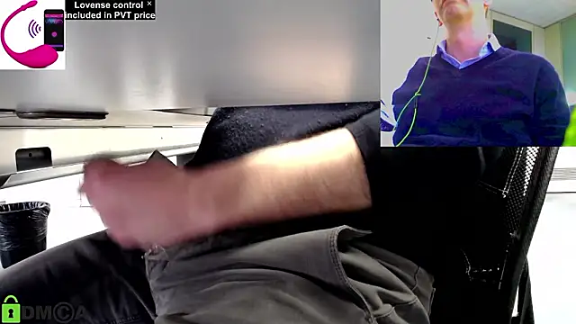 Snapshot of pliko chatting on March 2026 04:21:02 PM pliko online show from March 2026 04:21:02 PM