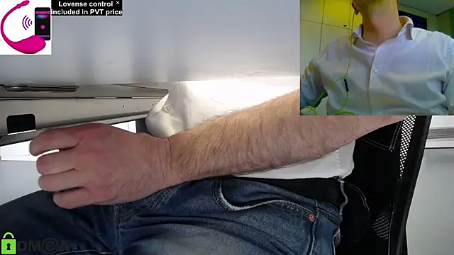 Snapshot of pliko chatting on April 2026 01:38:01 PM pliko online show from April 2026 01:38:01 PM