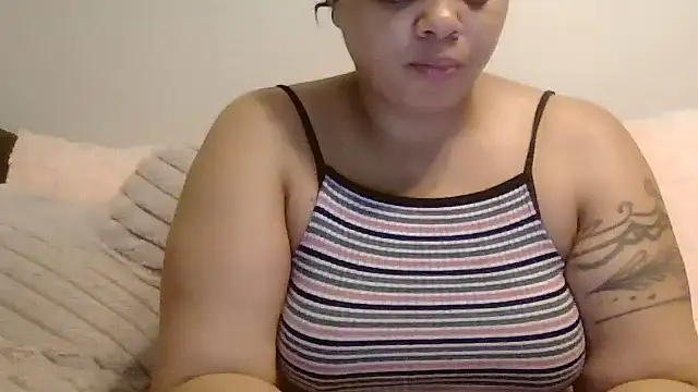 Snapshot of beautylovess chatting on September 2025 09:37:01 PM beautylovess online show from September 2025 09:37:01 PM