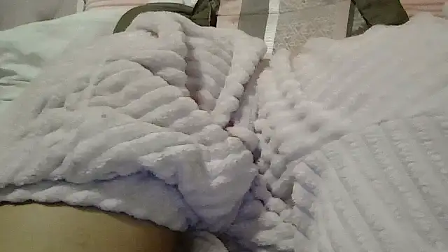 Snapshot of beautylovess chatting on April 2026 06:44:01 AM beautylovess online show from April 2026 06:44:01 AM