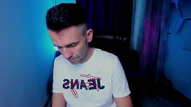 SteveTiger online show from November 2025 12:05:02 PM