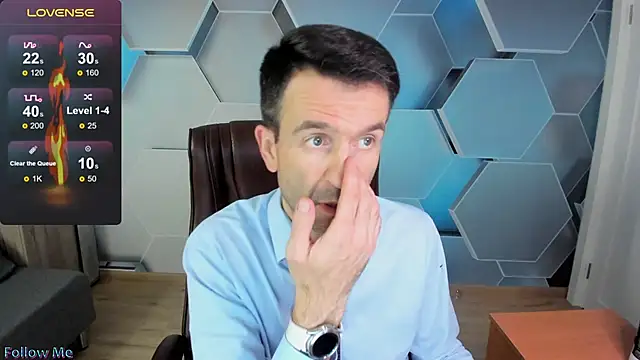 SteveTiger online show from December 2025 12:32:02 PM