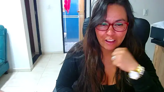Snapshot of Ixchel_Anaid chatting on January 2025 01:48:01 AM Ixchel Anaid online show from January 2025 01:48:01 AM