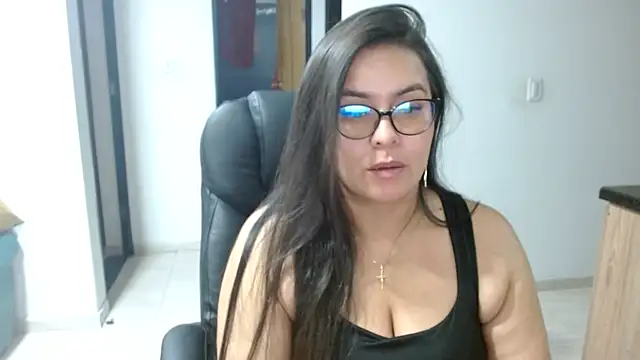 Ixchel Anaid online show from April 2026 04:43:02 AM
