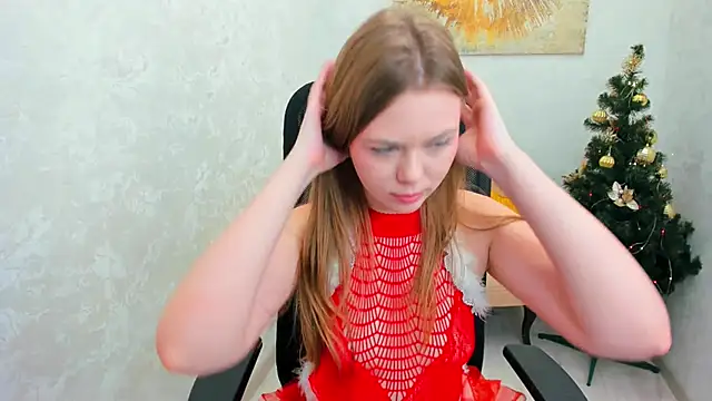 Snapshot of Strawberrye chatting on December 2024 05:37:01 PM Strawberrye online show from December 2024 05:37:01 PM