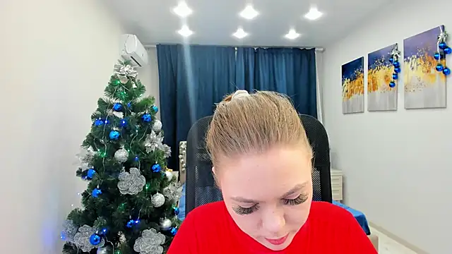 Snapshot of Strawberrye chatting on December 2024 02:32:01 PM Strawberrye online show from December 2024 02:32:01 PM