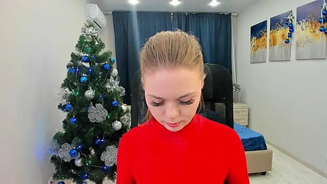 Snapshot of Strawberrye chatting on December 2024 05:35:02 PM Strawberrye online show from December 2024 05:35:02 PM