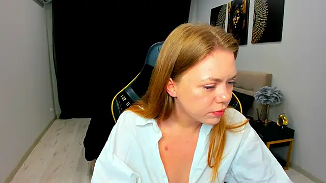 Strawberrye online show from June 2026 03:37:02 AM