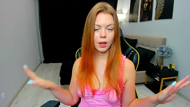 Strawberrye online show from June 2026 03:33:01 AM