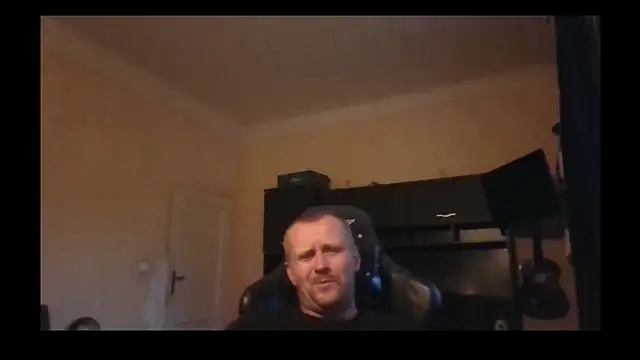 MrWhitePL online show from July 2026 07:10:02 PM