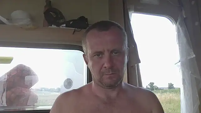 MrWhitePL online show from July 2026 04:24:01 PM