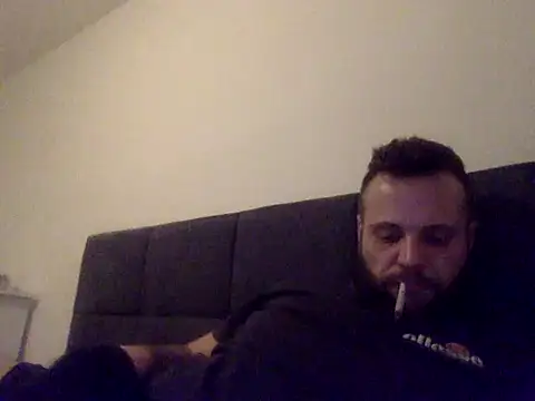 Snapshot of Dirty0892 chatting on November 2025 10:14:02 AM Dirty0892 online show from November 2025 10:14:02 AM