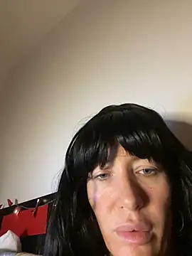 suuzykiss online show from June 2026 10:14:02 PM