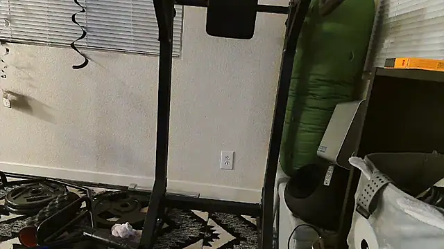 Snapshot of Dick_and_muscles chatting on March 2025 12:11:02 PM Dick and muscles online show from March 2025 12:11:02 PM