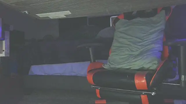 Snapshot of Dick_and_muscles chatting on March 2025 12:35:02 PM Dick and muscles online show from March 2025 12:35:02 PM