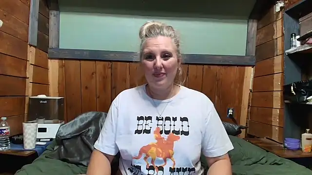 Snapshot of lisaxlovexxx chatting on April 2026 04:16:01 AM lisaxlovexxx online show from April 2026 04:16:01 AM