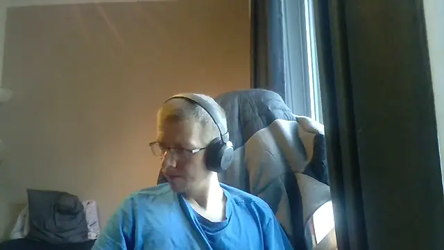 Snapshot of David250692 chatting on June 2026 12:15:01 PM David250692 online show from June 2026 12:15:01 PM