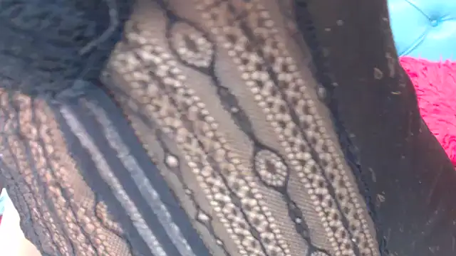 SARAWILLS online show from October 2025 02:12:02 PM