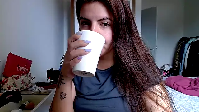 chelbyy online show from November 2025 01:43:02 PM